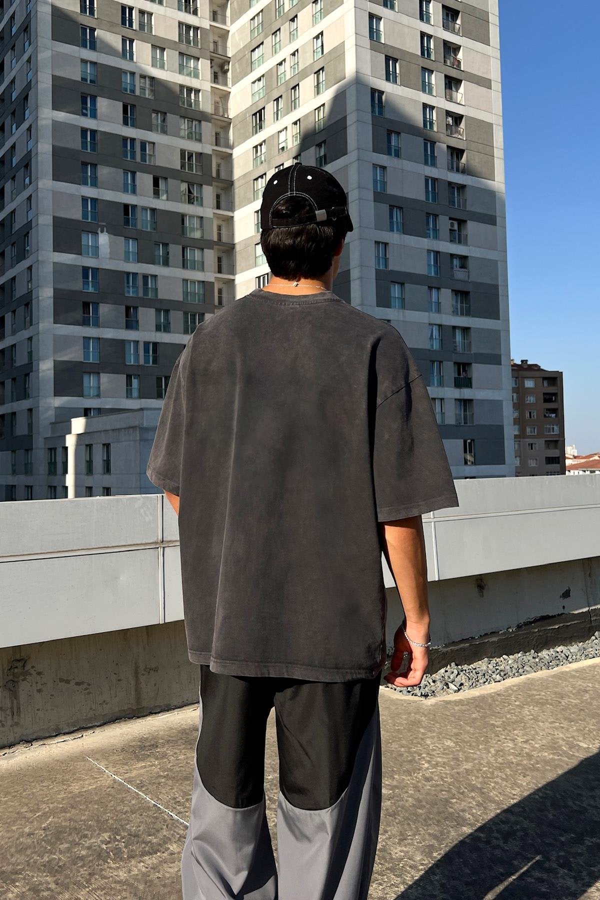 Acid Wash Flaw Stone Embroidered Oversize T-Shirt