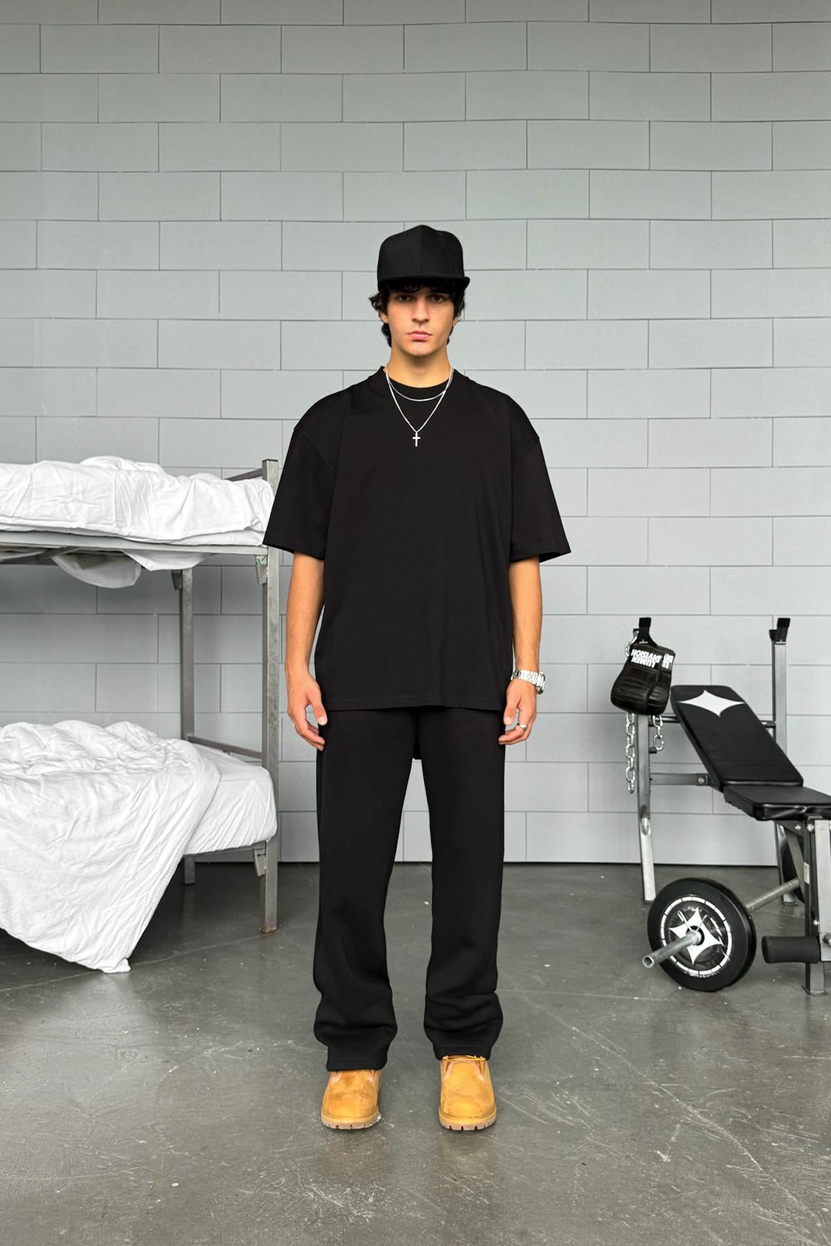 Basic Black Oversize T-Shirt
