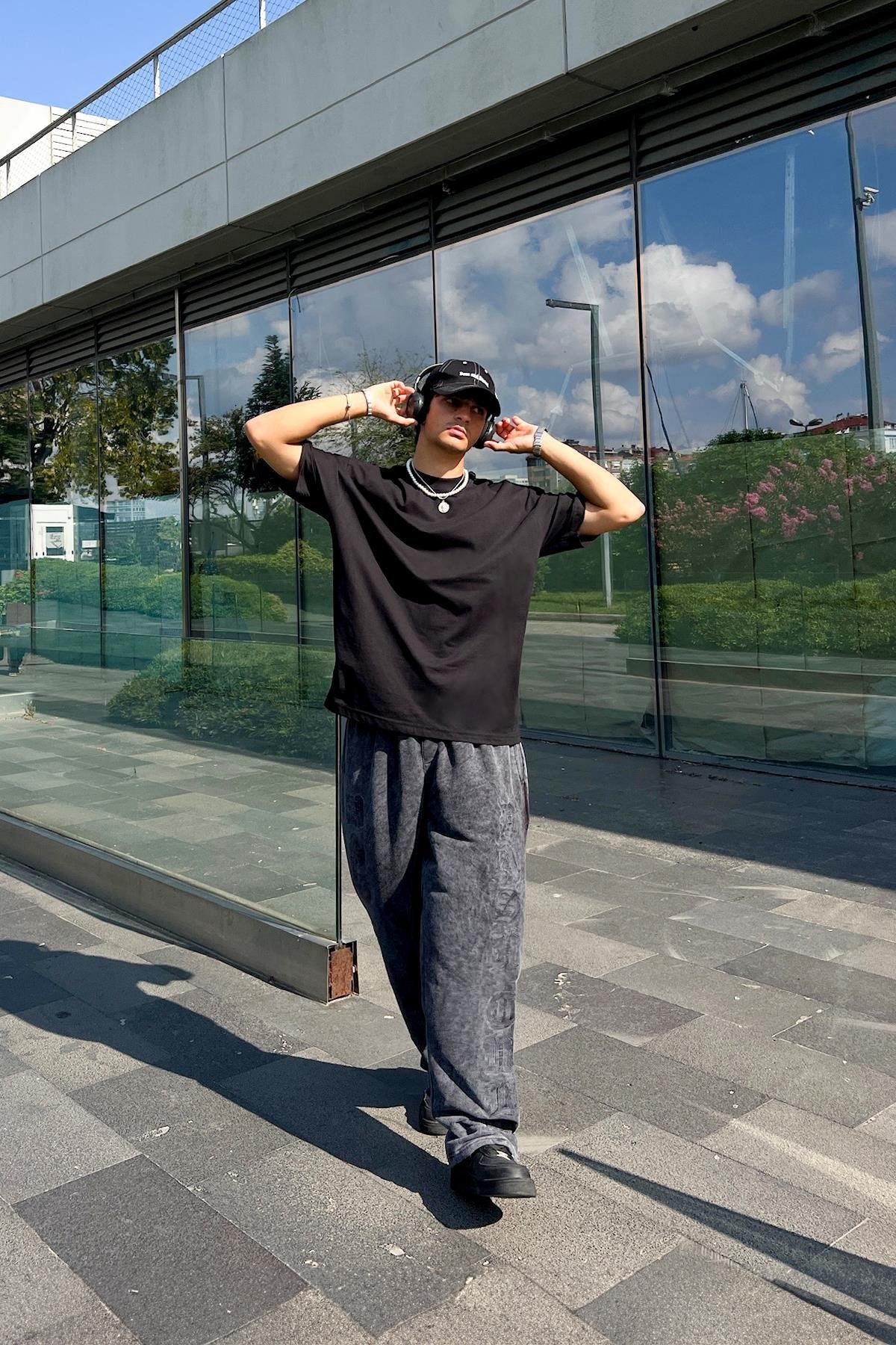 Basic Black Oversize T-Shirt