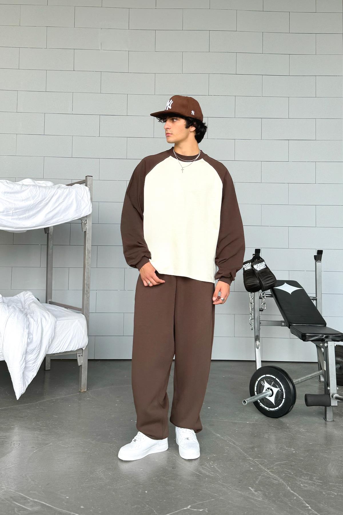 Reglan Sleeve Oversize Long Sleeve T-Shirt