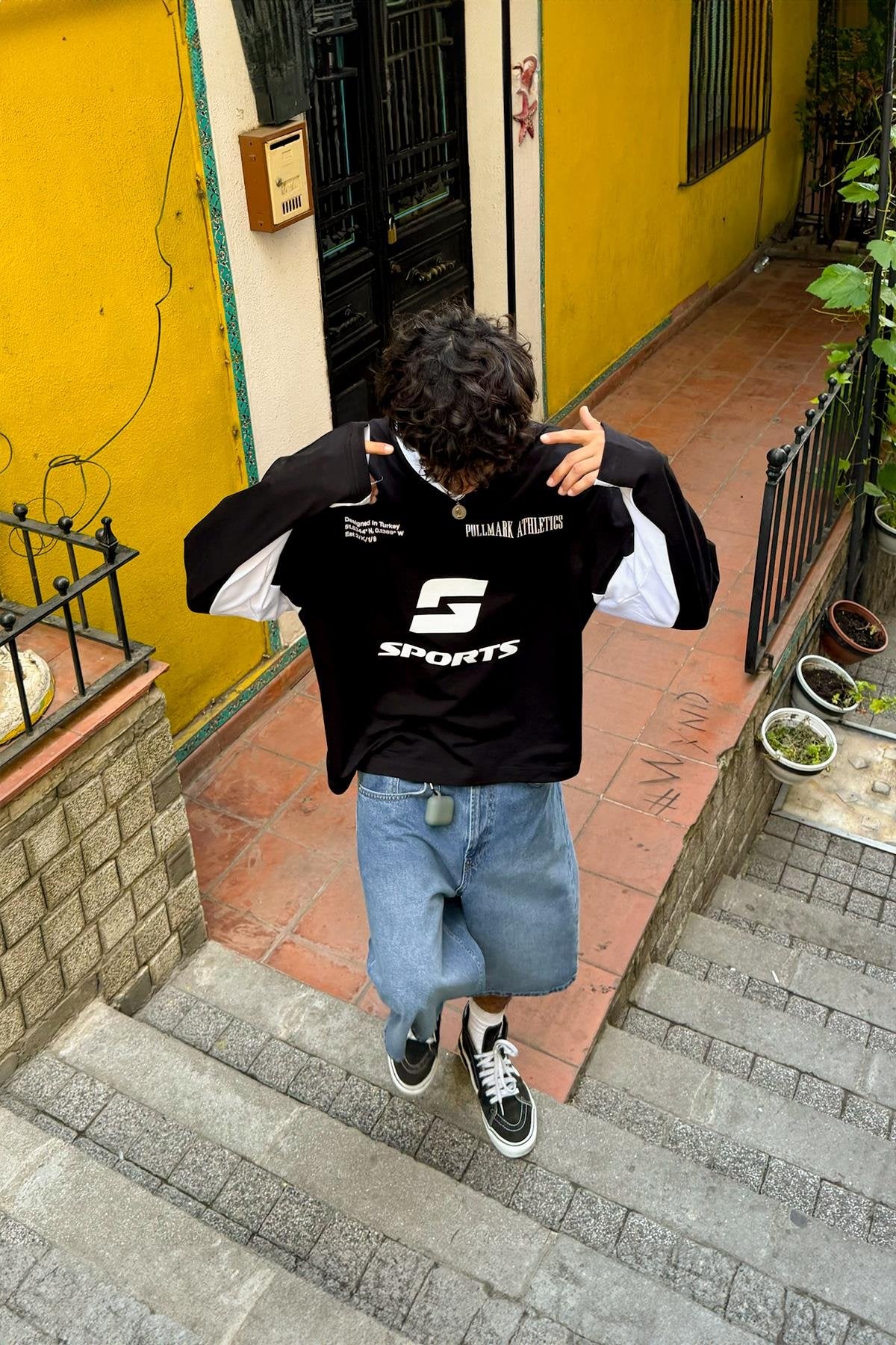 Sports Printed Block Sleeve V-Neck Black Long Sleeve T-Shirt