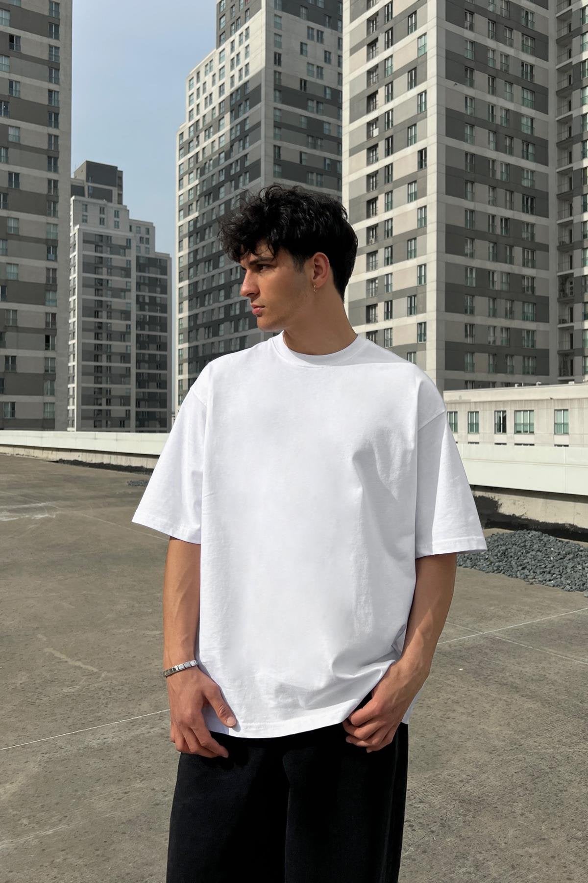 Basic White Oversize T-Shirt