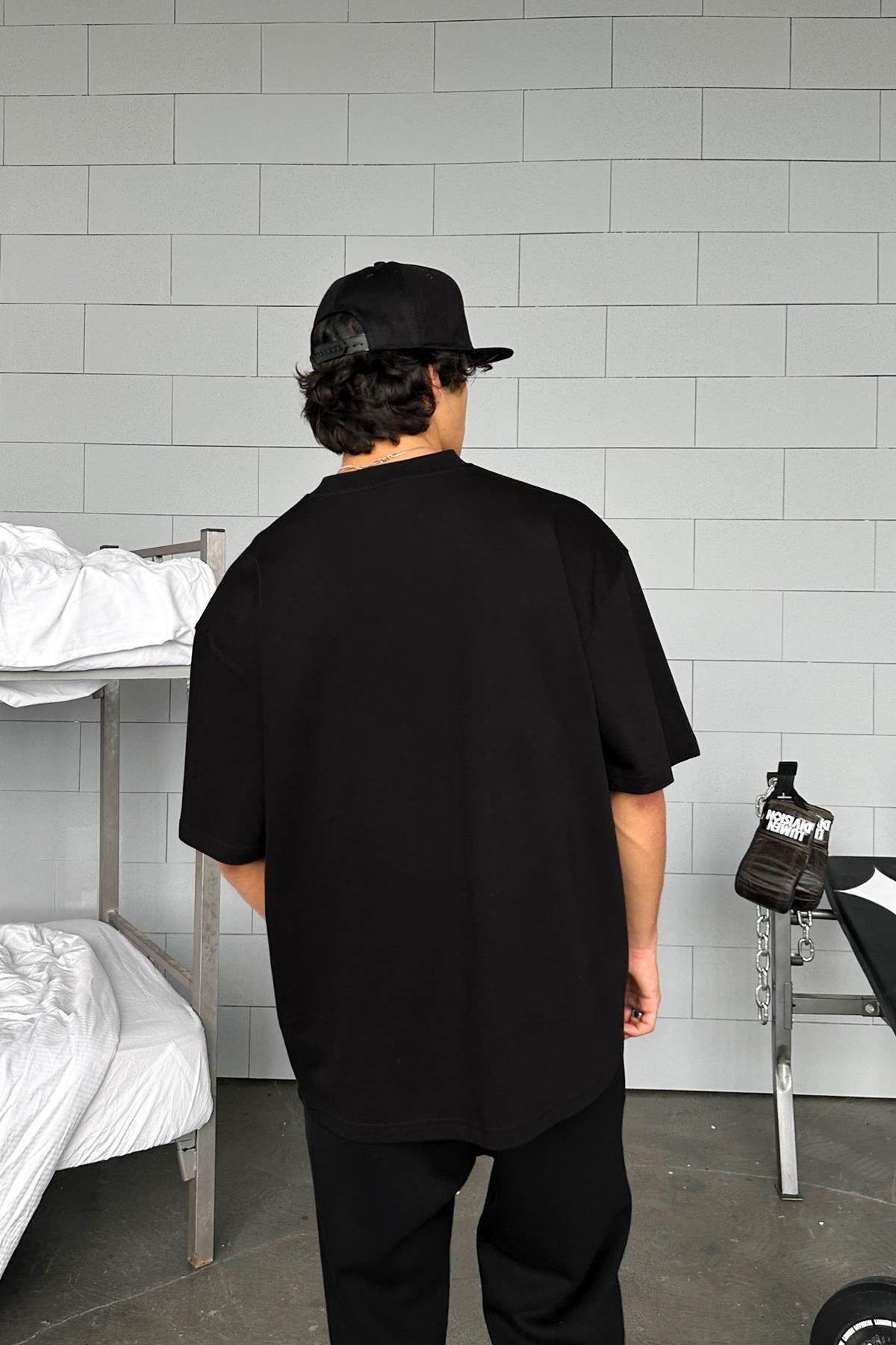 Basic Black Oversize T-Shirt
