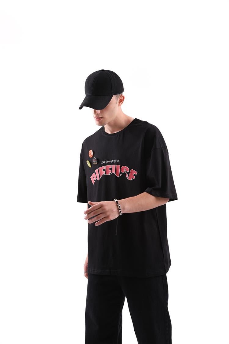 Diffuse Printed Badge Accented Black Oversize T-Shirt